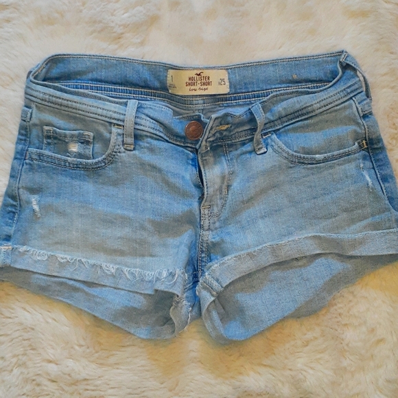 Hollister Short Shorts - Picture 1 of 5